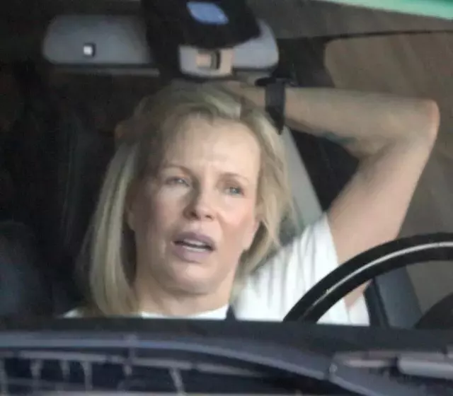 Cum Arat Ast Zi Kim Basinger La De Ani Fostul Sex Simbol Din S Pt M Ni I Jum Tate A