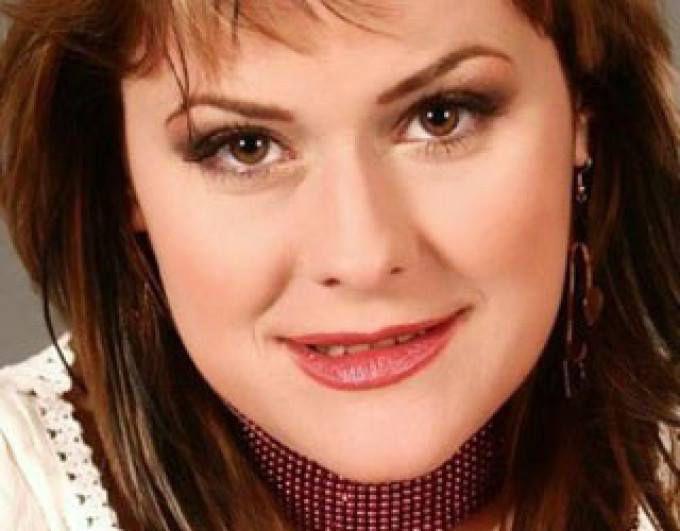 Mălina Olinescu și A Făcut Prietena Să Plangă De Dincolo De