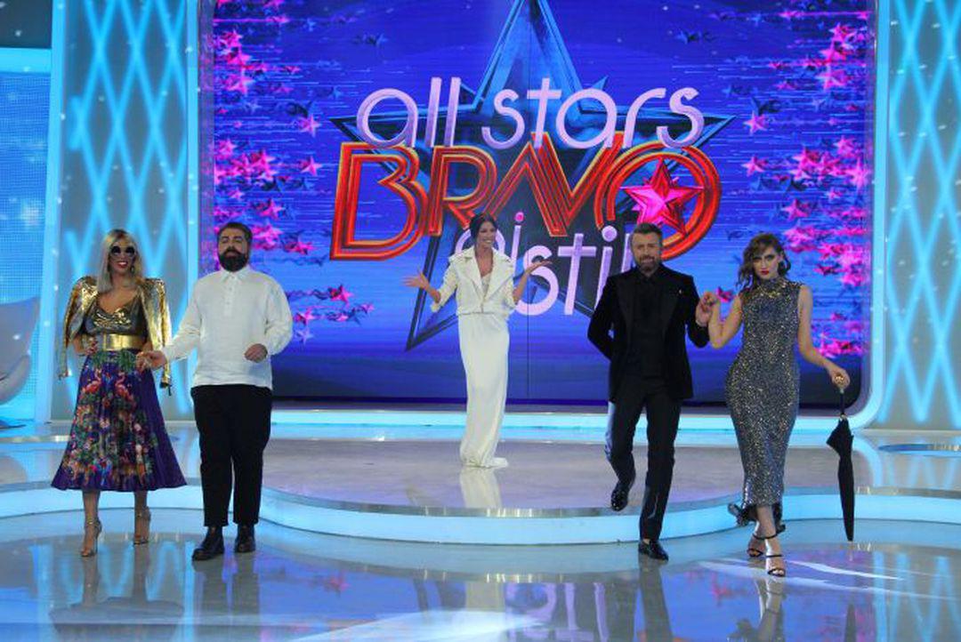 Primele Imagini Din Gala Bravo Ai Stil All Stars Ce ţinute Vor Purta Concurentele Flash News Galerie Foto Stiri Vedete Si Evenimente Viva Ro