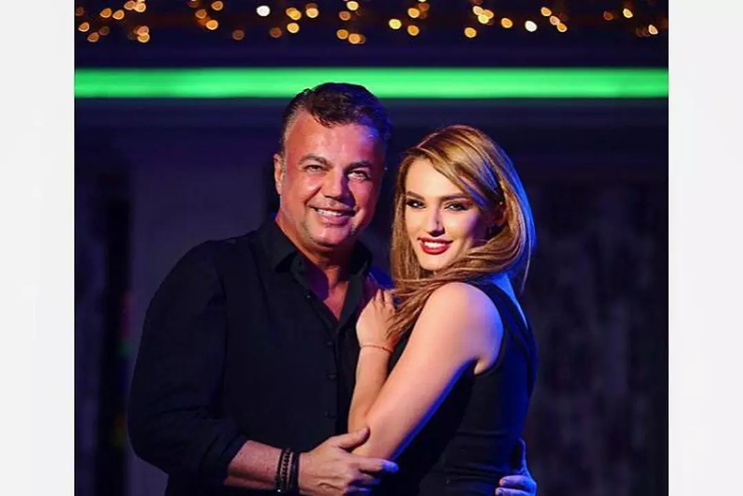 Fata Lui Adrian Enache Este De Nerecunoscut Diana Are O RelaÈ›ie Foarte BunÄƒ Cu TatÄƒl Ei Flash News Galerie Foto Galerie Foto Stiri Vedete Si Evenimente Viva Ro