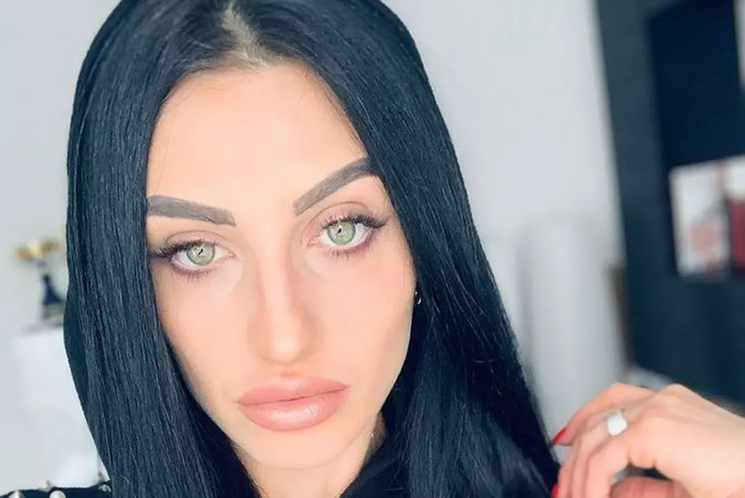 Ana Porgras Despre Faptul CÄƒ Unii Colegii De La Survivor Au Spus CÄƒ E Iubita Lui Zanni Noi Dormeam ImpreunÄƒ È™i Exclusiv Galerie Foto Stiri Vedete Si Evenimente Viva Ro