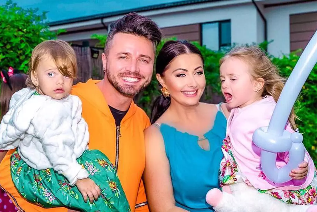 Gabriela Cristea Are Copii Cu Personalitate Cum Se Comportă Fetițele La Grădiniță Nu E Un Lucru Chiar Grozav Exclusiv Galerie Foto Stiri Vedete Si Evenimente Viva Ro
