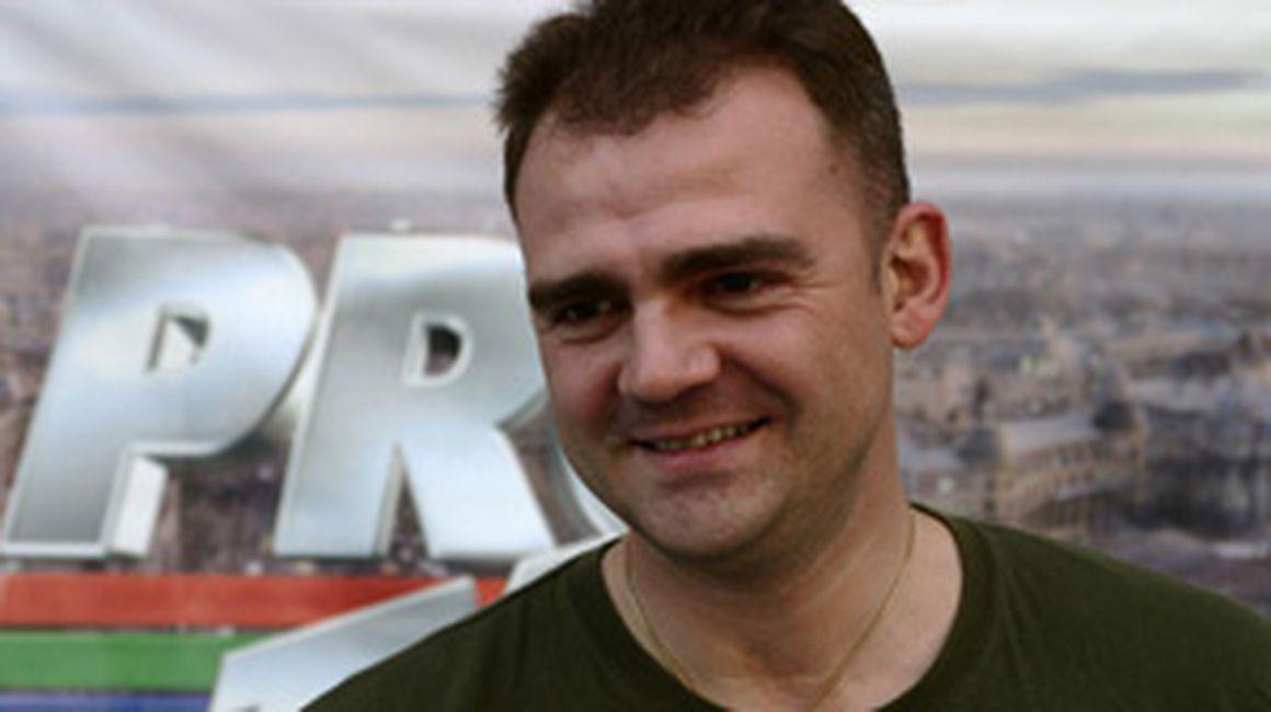 Cătălin Radu Tănase Prezintă Stirile De Weekend Vedete Unica Ro
