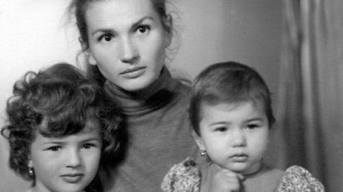 Ghiceste Vedeta Ce Familie FaimoasÄ E In Imagine Romanesti Vedete Unica Ro
