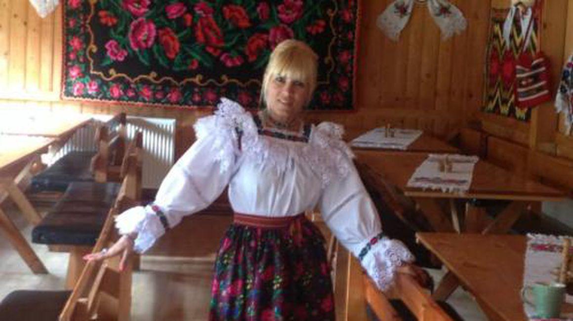 Poze Elena Udrea Vacanţă De Vis In Maramures Romanesti Vedete Unica Ro