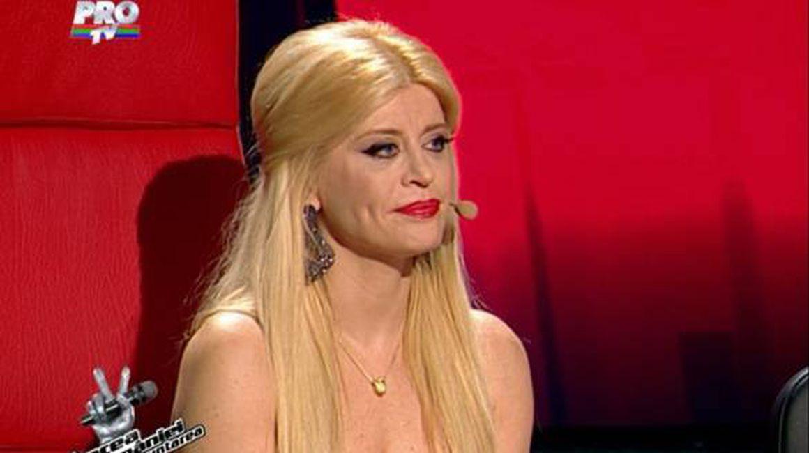 Antrenoare Pentru Antrenorul Ei Loredana Groza In Lacrimi La Vocea Romaniei Stiri Pe Scurt Unica Ro