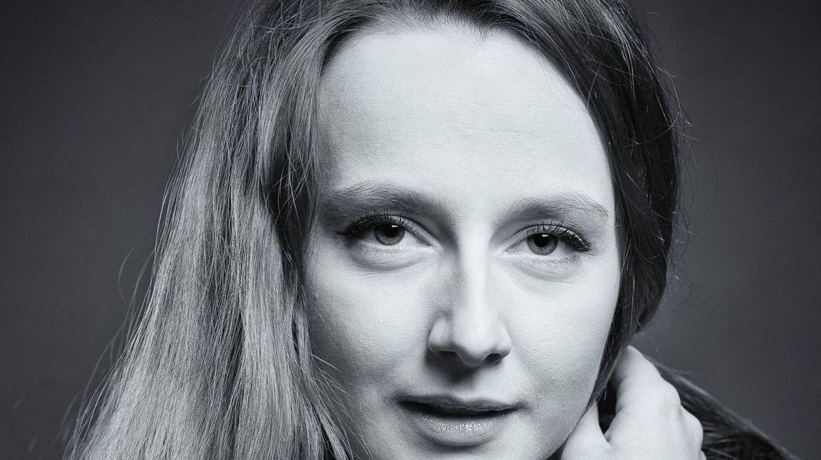 Sunt Cea Mai Fericită Cand E Mama In Sală Actoria Este Pentru Ana Bianca Popescu A Doua Casă Romanesti Unica Ro