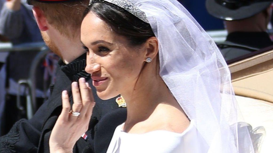Inelul Lui Mehgan Markle Realizat Din Aur Galez Dăruit De Regină