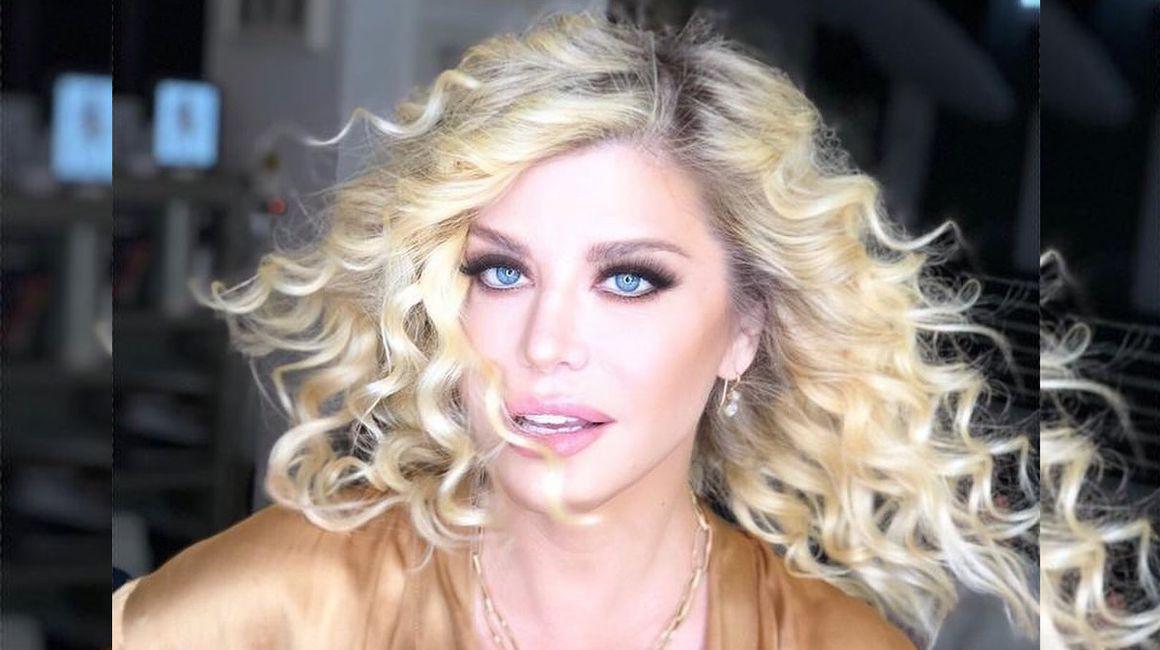 Loredana Groza S A Fotografiat In Lenjerie Intimă Fanii Au Reacționat Imediat Cam Prea Mult Pentru Varsta Ta Romanesti Vedete Unica Ro