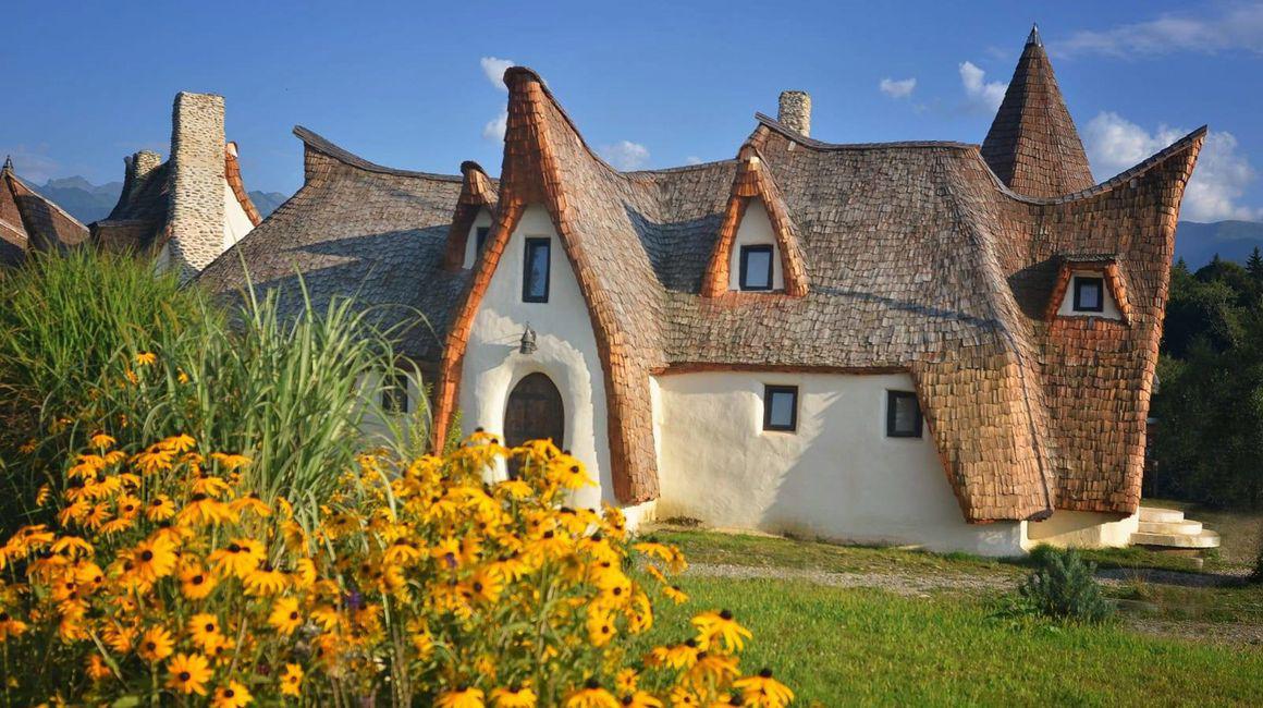 Castelul De Lut Din Valea Zanelor Loc De Povești și Jocuri