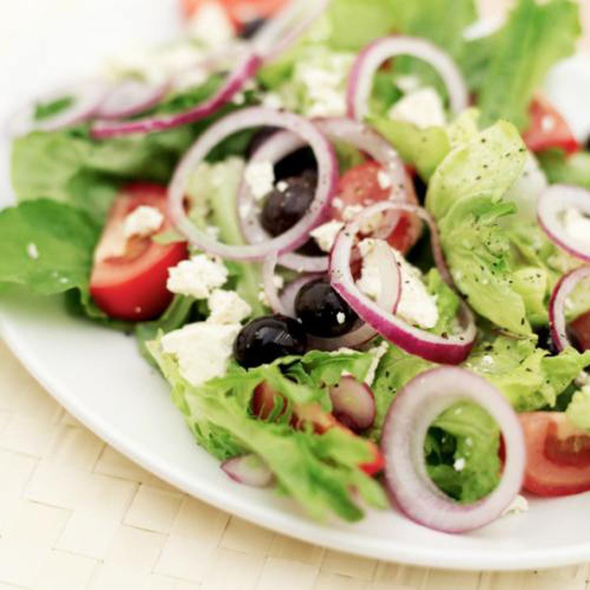 7 Salate simple care te ajuta la nevoie sa slabesti - minus 3 kg in cateva zile
