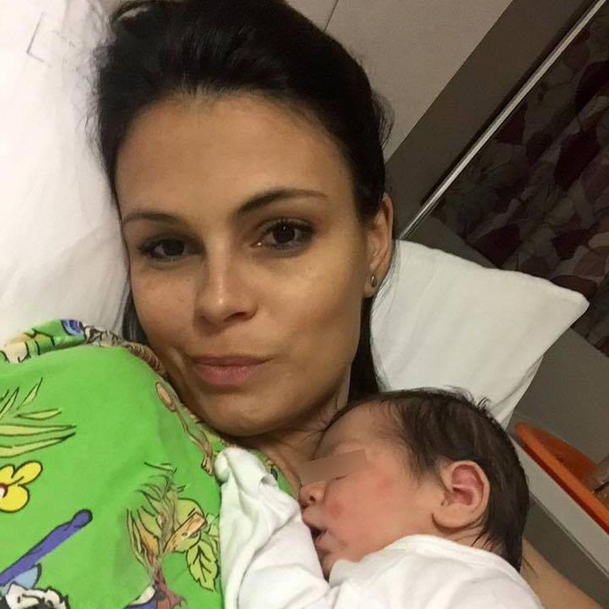 Anca Serea Fotografie Cu Bebe Moise După Primul Alăptat Ce A Vrut Să Le Arate Tuturor Stiri Pe Scurt Unica Ro