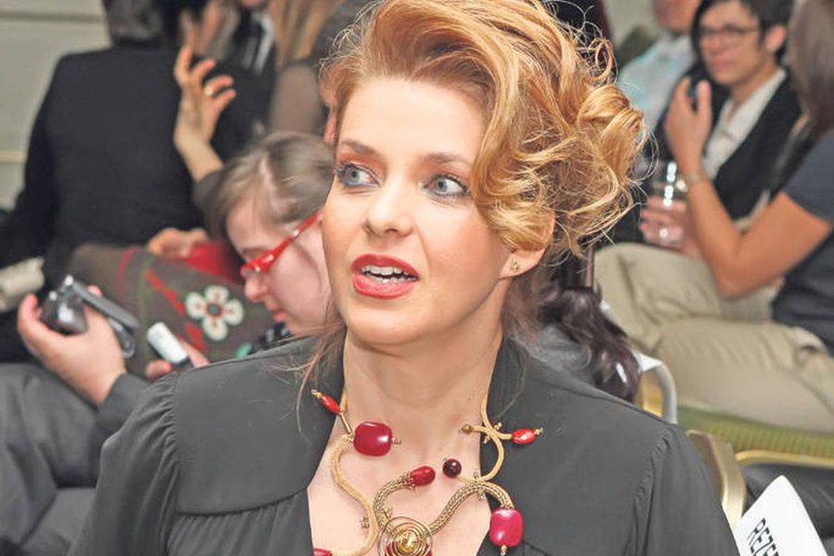 Cum Arăta Bianca Brad La Debut Stiri Pe Scurt Unica Ro