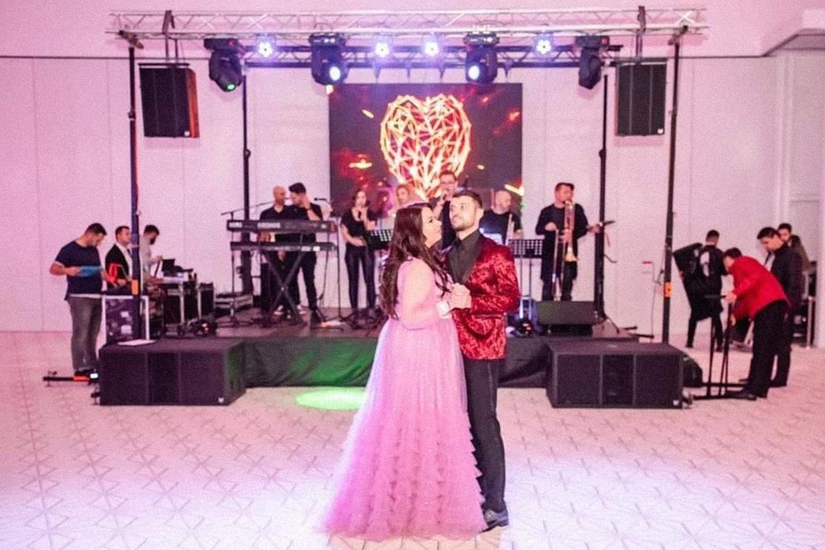 Cine A Cerut DivorÈ›ul Marius Elisei Sau Oana Roman