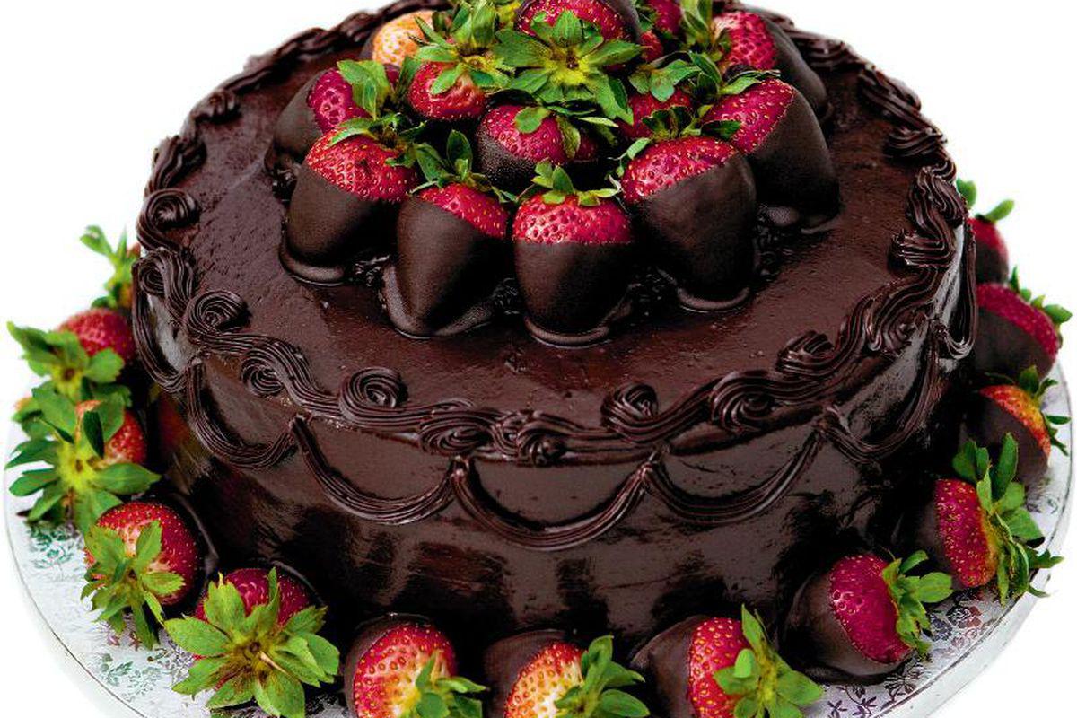 Tort De Ciocolată Cu Căpsuni Retete Culinare Romanesti Si Din Bucataria Internationala