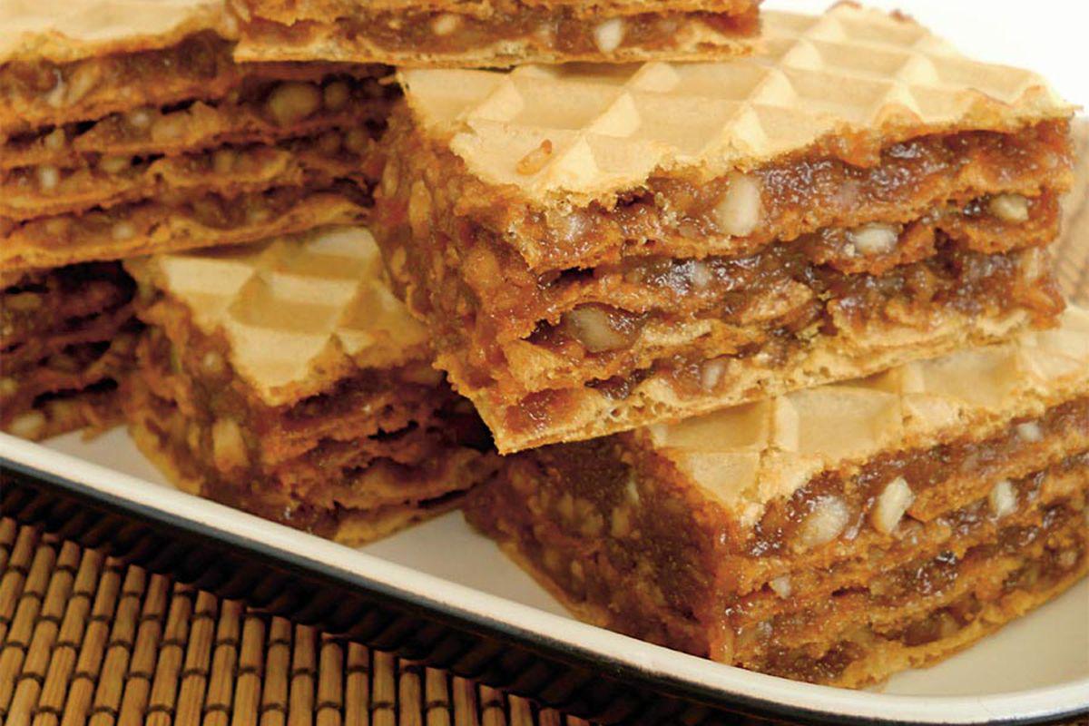 Napolitane Cu Caramel Si Alune Retete Culinare Romanesti Si Din Bucataria Internationala