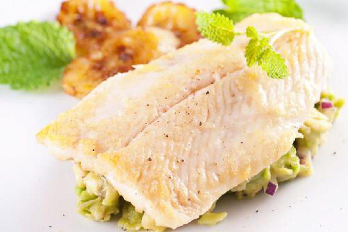 Reţete File De Salău La Tigaie Cu Dovlecei Culinar Unica Ro