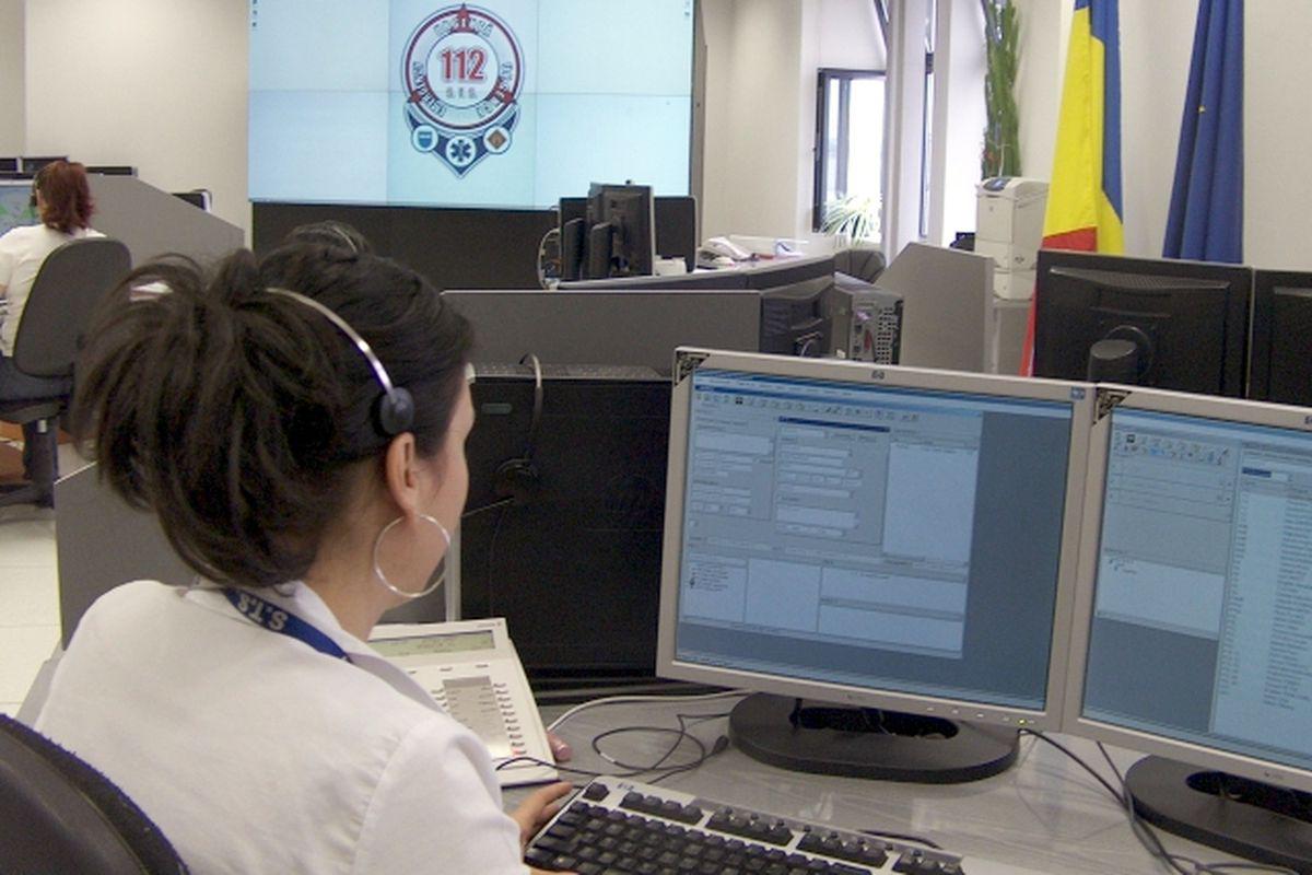 De Vorbă Cu Emilia Operator La 112 Diverse Unica Ro