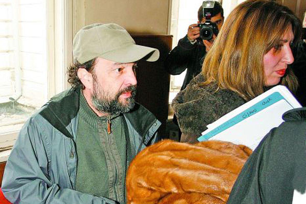 Ioan Gyuri Pascu Ar Putea Fi Deshumat Stiri Pe Scurt Unica Ro