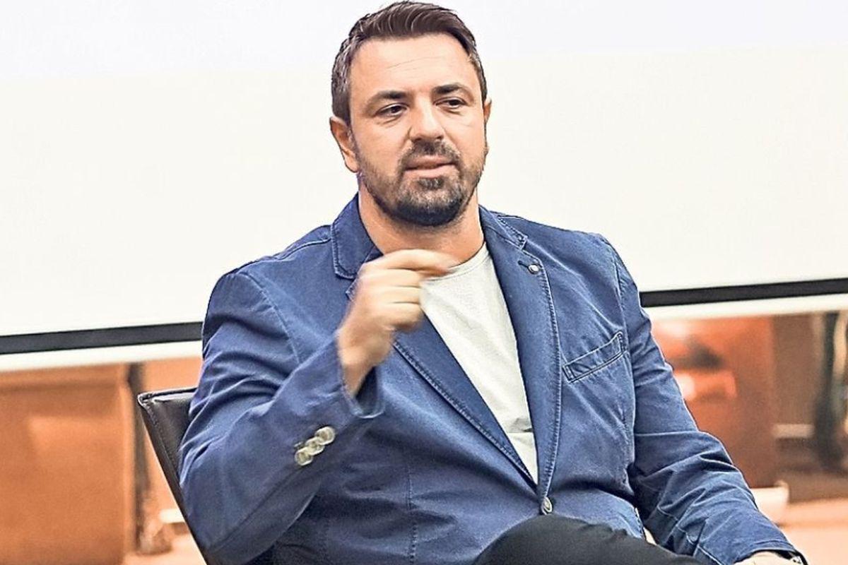 Horia Brenciu Despre Drama Care I A Marcat Viața și A Pierdut Mama Pe Cand Avea Doar 11 Ani Romanesti Vedete Unica Ro