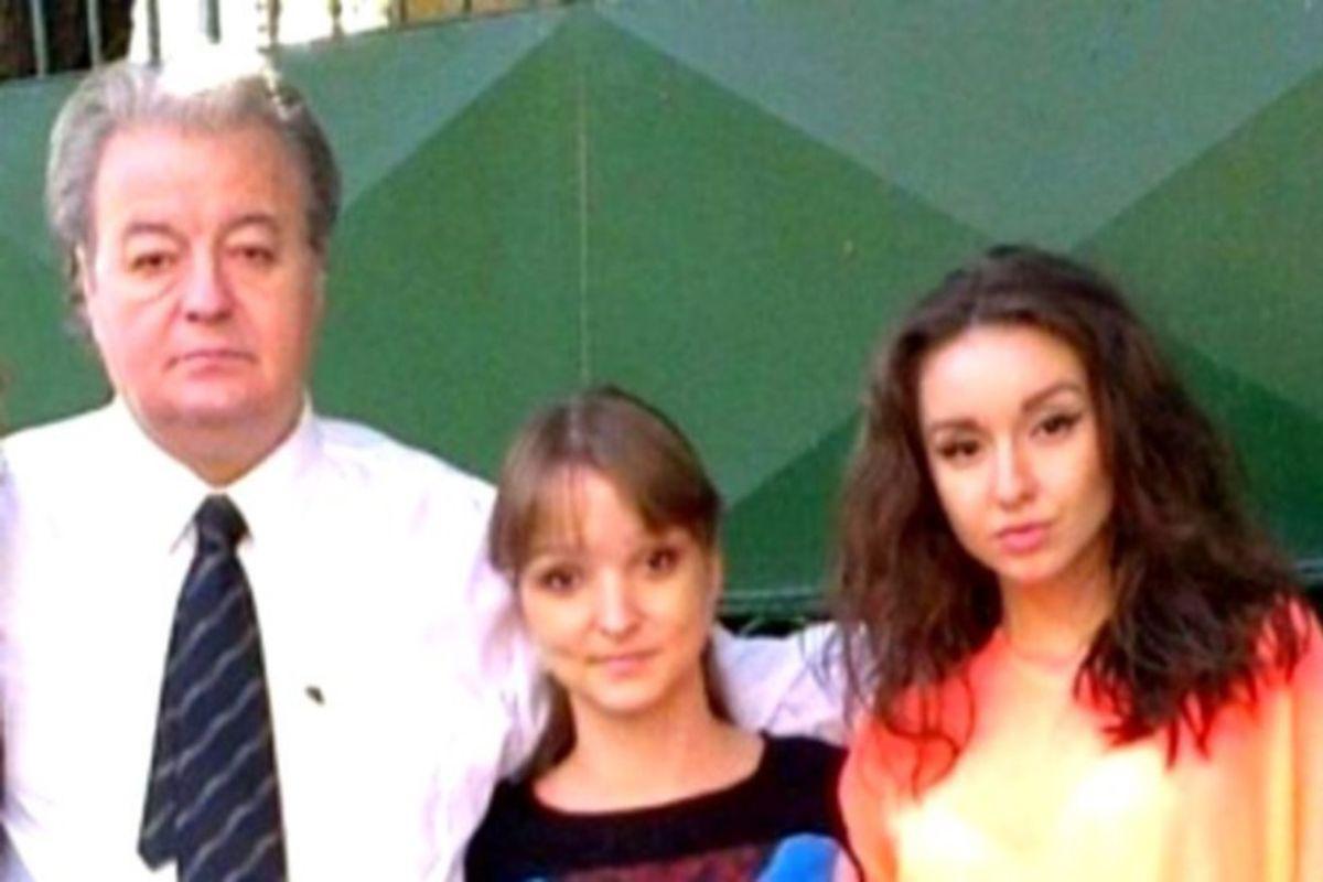 Jeni Fiica Cea Mica A Lui Corneliu Vadim Tudor Intră In Televiziune Stiri Vedete Unica Ro