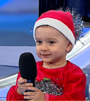 Băiatul Gabrielei Firea a pus stăpânire pe platoul Simonei Gherghe