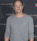 Pijamaua lui Woody Harrelson a fost vedeta premierei franceze a „Jocurilor foamei”