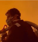 Cine e actorul celebru care luptă alături de pompieri împotriva incendiilor devastatoare din sudul Turciei