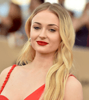 Sophie Turner, dezvăluiri impresionante! A născut purtând mască de protecție