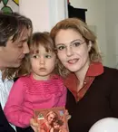 Fiica Ralucăi Moianu, ireal de frumoasă la 18 ani. Mara, gest superb în memoria tatălui