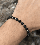 Brățări cu pietre naturale: tendințe în accesoriile pentru bărbați