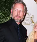 Jessica Simpson și soțul ei, Eric Johnson, au divorțat după zece ani de căsătorie. Cei doi au trei copii împreună