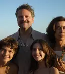 Ce știm despre puternica dramă politică „Sunt încă aici”, care a intrat în cinematografe. Poveste, distribuție, trailer