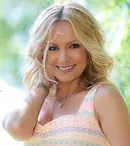 Simona Gherghe prezintă "Acces direct" de la piscină