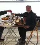 În ediţia de Paşte "Politică şi delicateţuri", Mircea Dinescu găteşte cu Antonio Passarelli