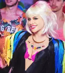 Loredana a lansat videoclipul “Val după val”