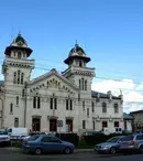 „Gările de poveste” ale lui Elie Radu