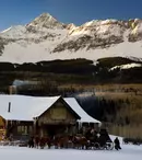 „Cei opt odioşi”, al optulea film al lui Quentin Tarantino, are premiera pe 15 ianuarie