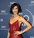 Tuba Büyüküstün a strălucit pe covorul roşu la Geneva