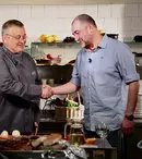 Cătălin Ștefănescu, prezentatorul emisiunii „Garantat 100%”, de la TVR 1, este invitatul lui Mircea Dinescu