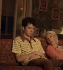 GALERIE FOTO. Noul serial al lui Gillian Anderson, „Sex Education”, va fi lansat în ianuarie 2019