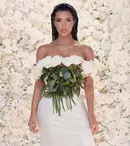FOTO. Kim Kardashian a publicat prima fotografie cu mezinul familiei. Cum arată bebelușul