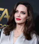 Angelina Jolie „s-a simțit obligată” să se mărite cu Brad Pitt și nu mai vrea să se căsătorească vreodată