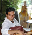 N-a mai putut trăi în minciună: actorul Gabriel Garko a mărturisit că e homosexual