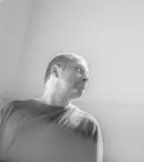Regizorul Radu Jude va fi la Festivalul de Film de la Veneția, cu noul său scurtmetraj „Plastic semiotic”