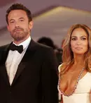 Jennifer Lopez a publicat noi imagini fabuloase de la nunta ei cu Ben Affleck. Celebra artistă a schimbat trei rochii