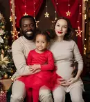 Tobi Ibitoye, fost concurent „Vocea României” și soția lui au devenit părinți pentru a doua oară