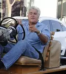 Incendiu în garajul lui Jay Leno. Fostul prezentator TV s-a ales cu arsuri grave