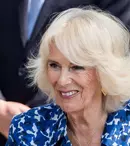 Regina Camilla a atras toate privirile la un eveniment. A înfruntat vremea capricioasă și a uimit cu ținuta ei
