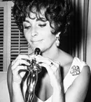Elizabeth Taylor: cealaltă Elisabetă a Angliei